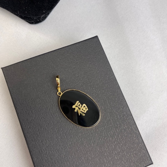 14K YELLOW GOLD PENDANT with GOLD OVER ONYX - Picture 7 of 11